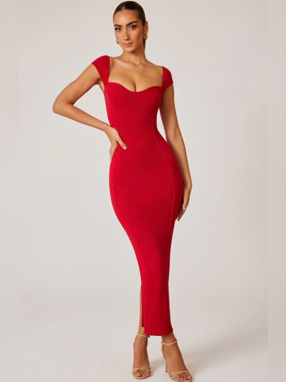 Oh Polly Dolcezza
Sweetheart Neckline Maxi Dress in Red
